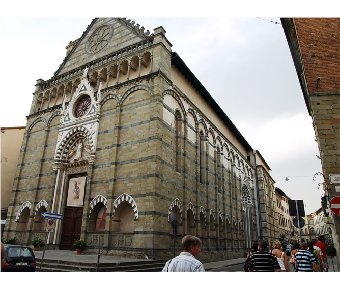 Karneval ve Viareggiu, Lucca a Pistoia - Itálie - Toskánsko - Pistoia - Chiesa San Paolo, XII.stol v pisánském stylu