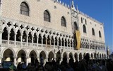 Festival umění Benátské bienále 2017: Viva arte viva! - Itálie - Benátky - dóžecí palác