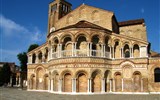 Benátky a ostrovy s koupáním, slavnost světel 2018 - Itálie, Benátky, ostrov Murano, ostrov sklářů, románský kostel Santi Marie e Donato z 12.stol, zaoženýl v 7.století