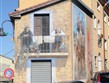 Sardinie - horská víska Fonni s malovanými domy