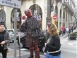 Velkoměsta - Španělsko - Barcelona - živá socha na bulváru Rambla.JPG