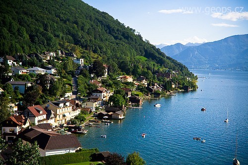 Rakousko - Horní Rakousy - Gmunden, městečko na břehu jezera Traunsee