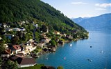 Hory, jezera a soutěsky Korutan - Rakousko - Horní Rakousy - Gmunden, městečko na břehu jezera Traunsee