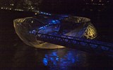 Barevné wellness ve Štýrsku s Hundertwasserem - Rakousko - Štýrsko -Štýrský Hradec (Graz), Murinsel, umělý ostrov na řece Mur, dokončen 2003, arch. Vito Acconci