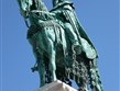 Maďarsko - Budapešť - socha s.Štěpána (1906) před Matyášovým kostelem