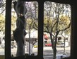 UMĚNÍ, VÝSTAVY ARCHITEKTURA - Španělsko - Barcelona - Casa Batlló, pohled z prostředka secese do ulice 