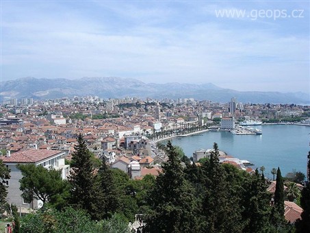 Chorvatsko - Split, centrum města a promenáda Riva.