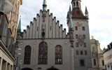Oktoberfest v Mnichově - Německo - Mnichov - Stará radnice, 1470-75, J.v.Halspach, přest. 1877-1934 novogoticky, dnes expozice muzea hraček