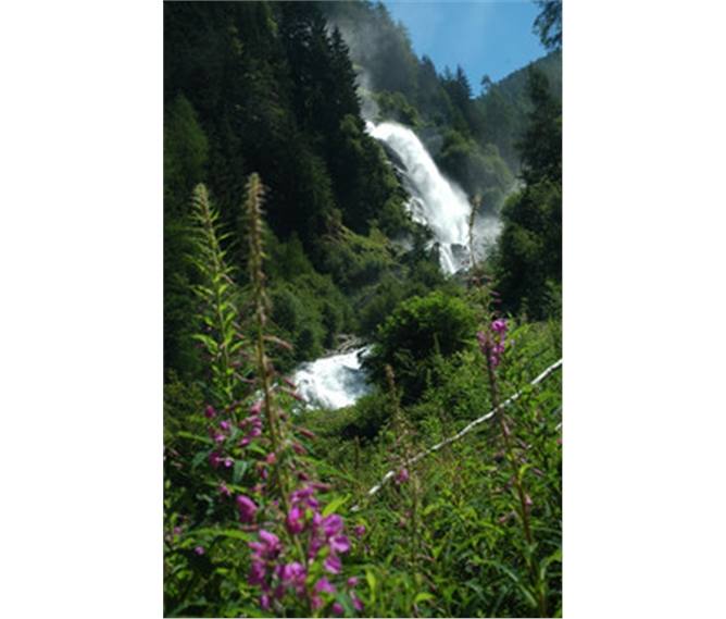 Ötztalské údolí s kartou a termály - Rakousko - Tyrolsko - vodopád Stuibenfall