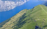 Moře Dolomit Lago di Garda - Itálie - Lago di Garda z horského hřebene Monte Baldo