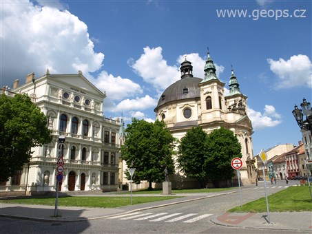 Česká republika - Kroměříž - kostel sv.Jana Křtitele, původně románský, přest v 18.stol, bohatá rokoková výzdoba