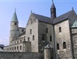 Německo - Harz - Gernrode, sv.Cyriak, pohled od severu, pův stavba ve 12.stol. částečně přestavěna