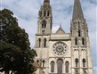 Francie - Chartres, katedrála, průčelí po 1134, pozdně románské, 1194 vyhořela, nově postavena a 1260 vysvědcena