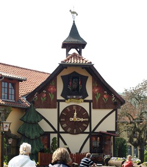 Německo - Harz - Gernrode, obří kukačky, druhé největší na světě, 14,5 m vysoké, kukačka cca 100 kg váhy