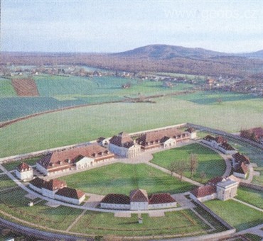 Francie - Franche-Comté - Arc-et-Senans (Královská salina), postavená arch. C.N.Ledouxem za vlády Ludvíka XV., památka UNESCO