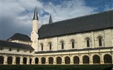 Fontevraud - Francie - zámky na Loiře - Abbaye de Fontevraud, ženský klášter jehož abatyšemi byly i členky vládnoucích rodů 