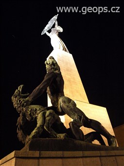 Maďarsko - Budapešt - vrch Gellert, Památník osvobození, 1947, K.Strobl