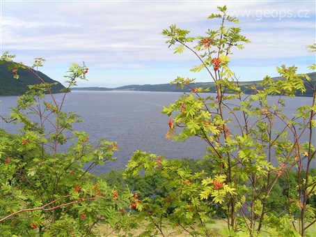 Velká Británie - Skotsko - Loch Ness, druhé největší skotské jezero proslavené výskytem Lochnesky, jedné ze záhad zeměkoule