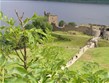 Velká Británie - Skotsko - Loch Ness, hrad Urquhartcastle, k jehož věžím za měsíčních nocí připlouvá Lochneska