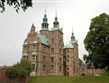 Dánsko - Frederiksborg, 1560-1620 ve stylu holandské renesance, obnoven po požáru 1859