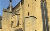 Sarlat - Francie - Perigord - Sarlat la Caneda, katedrála, St.Sarcedose, románskogotická, 1680 přestavěná, původně klášterní kostel