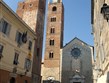 Itálie - Ligurie - Albenga, katedrála St.Michael Archangel, vlevo Torre del Vecchio Comune s muzeem Civico Ingauno