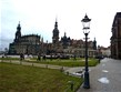 Německo - Sasko - Drážďany, Theaterplatz, zleva Hofkirche, Rezidenzschloss a kousíček Zwingeru