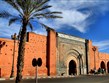 Maroko - Marrakesh - městské hradby s bránou