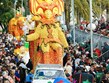 Francie - Menton - Festival citrusů, slavnostní průvod se sochami z citrusových plodů