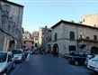 Itálie - Viterbo - nejstarší městská čtvrt Quartiere San Pellegrino s úzkými uličkami a středověkými domy
