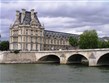 Paříž - Pont Royal spojuje Louvre s levým břehem Seiny