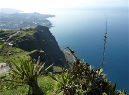 Madeira, turistika na ostrově věčného jara 2024  Portugalsko - Madeira - Cabo Girao, nejvyšší evropský útes, 590 m vysoký