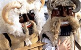 Karneval Busojárás, termální lázně Harkány - Maďarsko - Mohács - tradiční lidové masky na masopustních slavnostech Busojárás