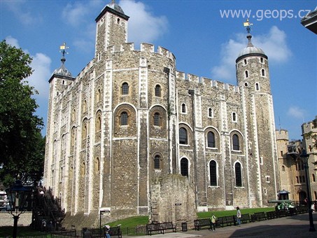 Anglie - Londýn - Tower, Bílá věž, pevnost založena 1066 Vilémem Dobyvatelem