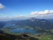 Rakousko - jezero Wolfgangsee a nad ním Schaffberg
