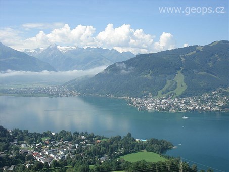 Rakousko - Salcbursko - Zell am See u břehu jezera Zeller See