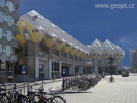 Holansko - Rotterdam - moderní domy v centru města