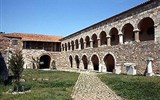 Albánie, dovolená 55+ - Albánie - ortodoxní klášter Ardenica, založen 1282