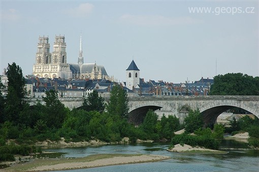 Francie - Orléans - katedrála Sainte Croix a Pont Georges