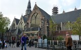 Nizozemsko - krajina větrných mlýnů, tulipánových polí a sýrů - Holandsko - Amsterdam, Oude Kerk, z 13.stol, přestavován 1330-1571