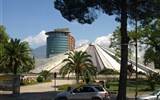 Albánie, dovolená 55+ - Albánie - Tirana - tzv. Pyramida, původně Muzeum Envera Hodži