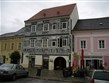 Rakousko - Weitra - Rasthausplatz s renesančními domy se sgrafity