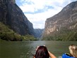 Mexiko - kaňon Sumidero, vjíždíme do nejužší části kaňonu