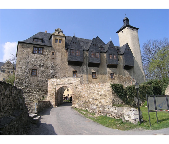 Hrady a zámky v údolí Sály - Německo - hrad Ranis