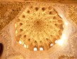 Španělsko - Andalusie - Granada, Sala de las dos Hermanas, nahoře tzv.mocárabe, symbol jeskyně kde Mohamed obdržel korán