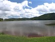 Francie - Auvergne - Lac Chambon, vzniklo přehrazením řeky výbuchem sopky Tartaret