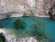 Francie - Provence - Fontaine de Vaucluse - obří vyvěračka s až 22m3 za vteřinu