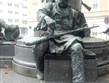 Rakousko - Steyr,  detail památníku J.Werndla, který zbohatl na vynálezu Karla Holuba ze Stradonic (zadovka)