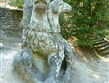Itálie - Lazio - Bomarzo - Sacro Bosco - trojhlavý pes Kerberos střežil u Řeků vchod do podsvětí.