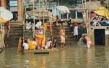 Indie, zlatý trojúhelník, kraj mahárádžů Rádžástán - Indie - Varanásí - pobřežní gháty